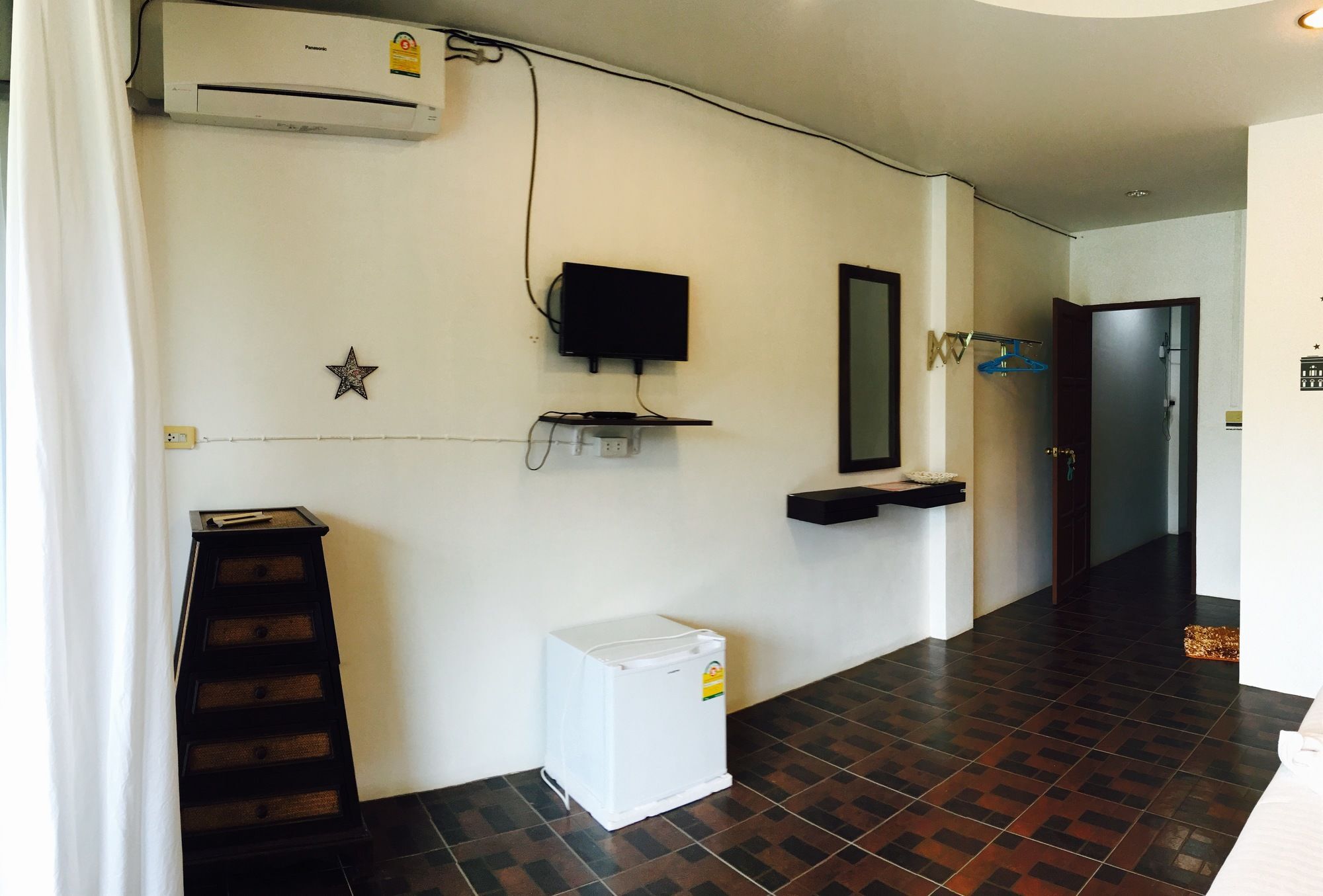 Lanta Friendly House Hotel Koh Lanta Exterior photo